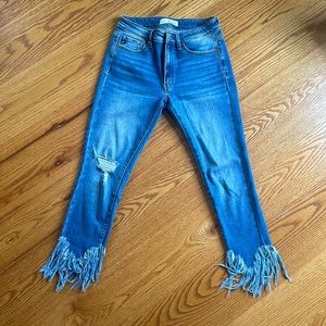 KanCan lowrise denim jeans with fringe ankle detail - skinny size 9/28